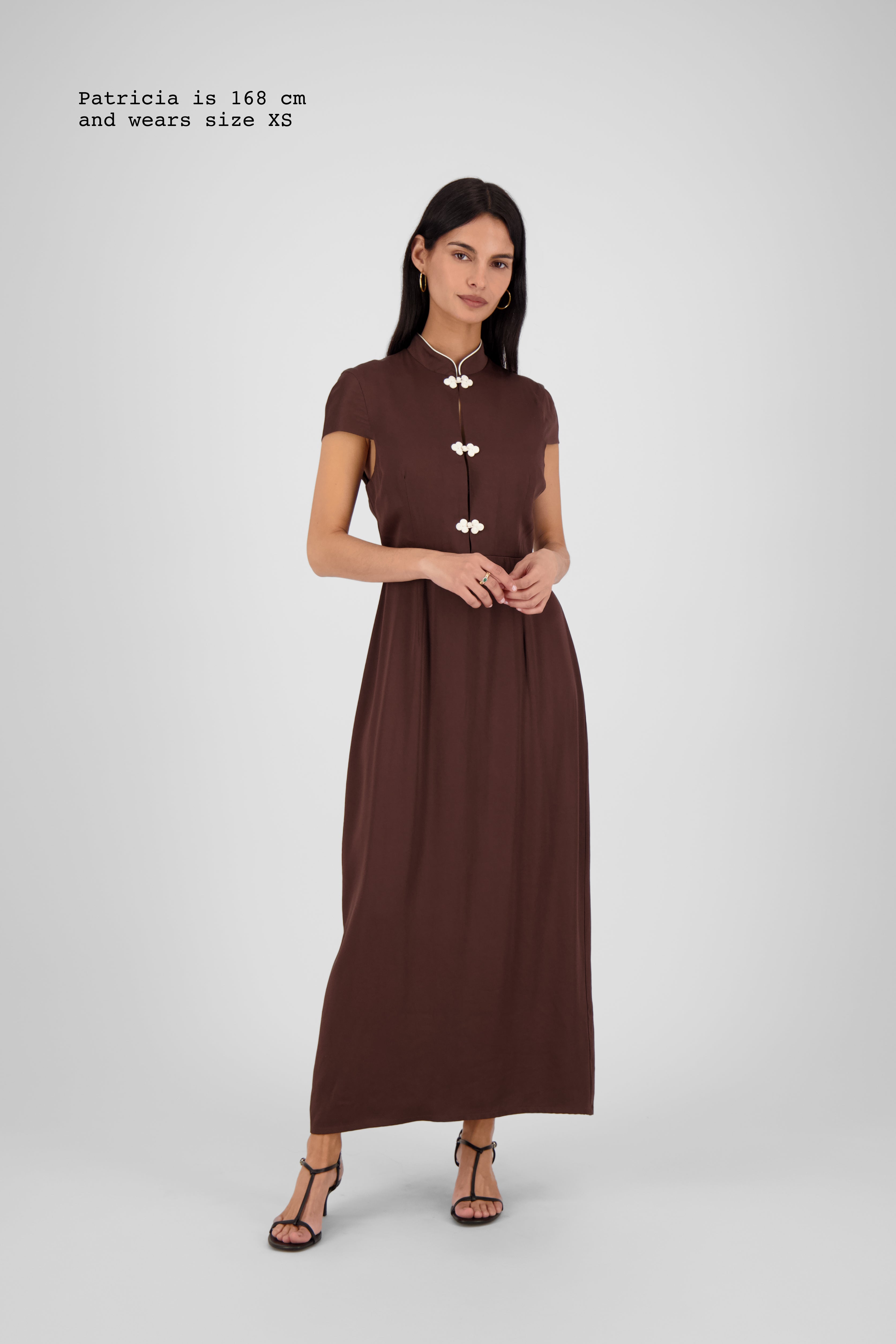 VISCOSE DRESS WITH FASTENINGS