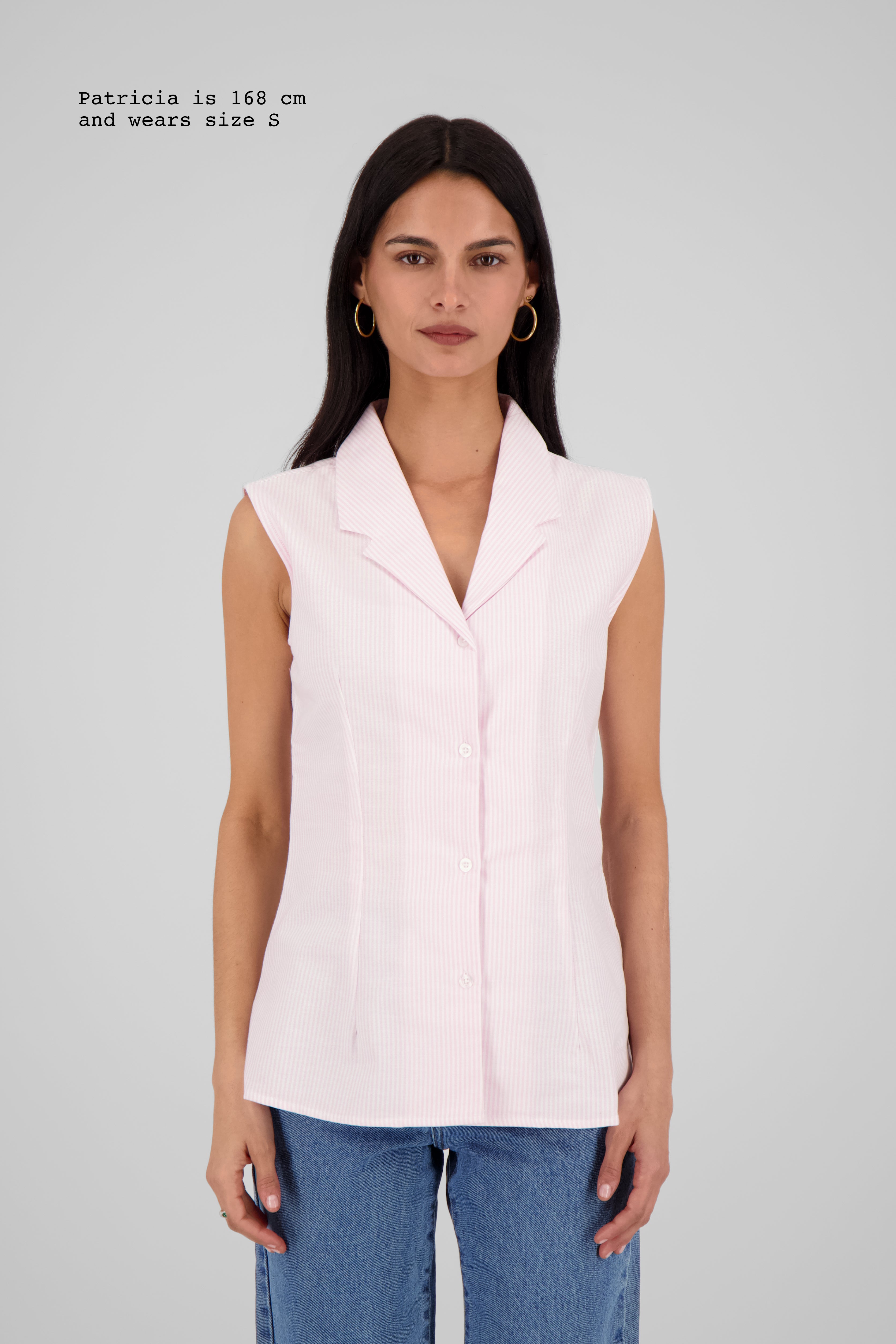 SLEEVELESS SHIRT