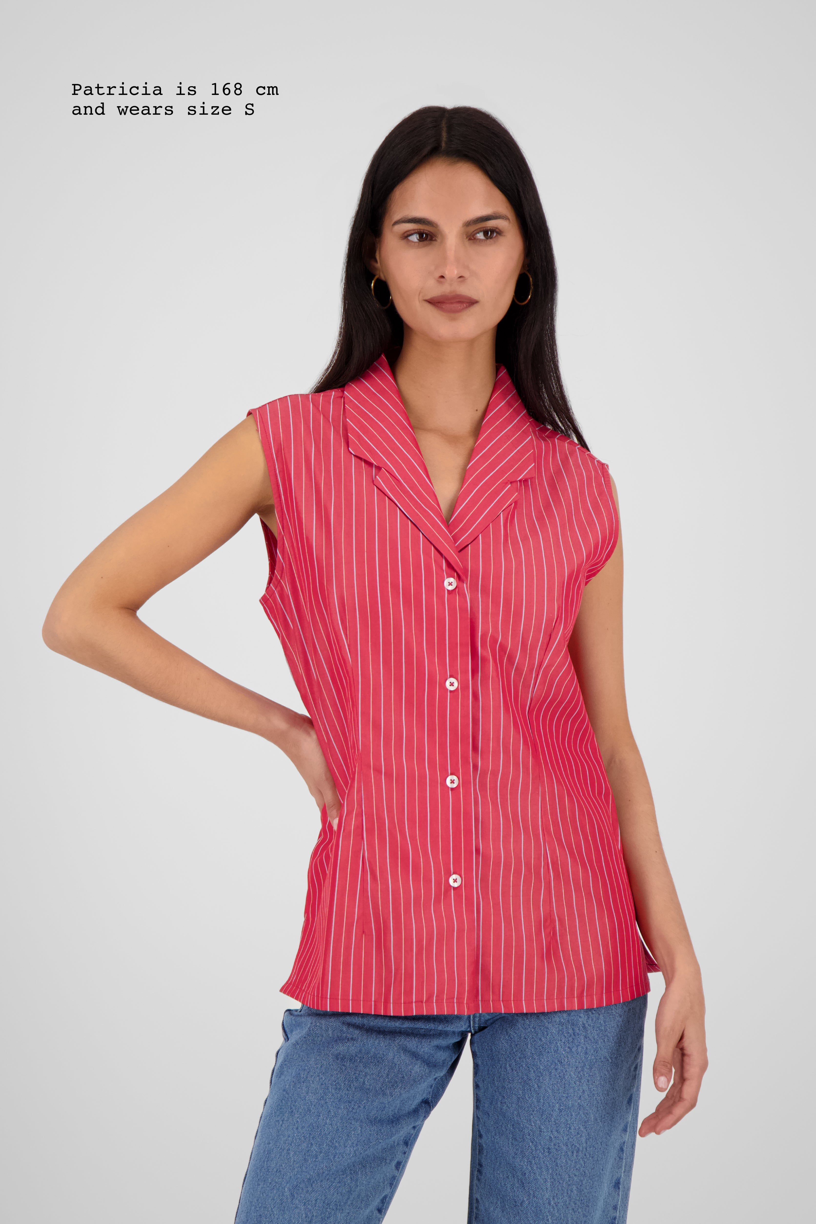 SLEEVELESS SHIRT