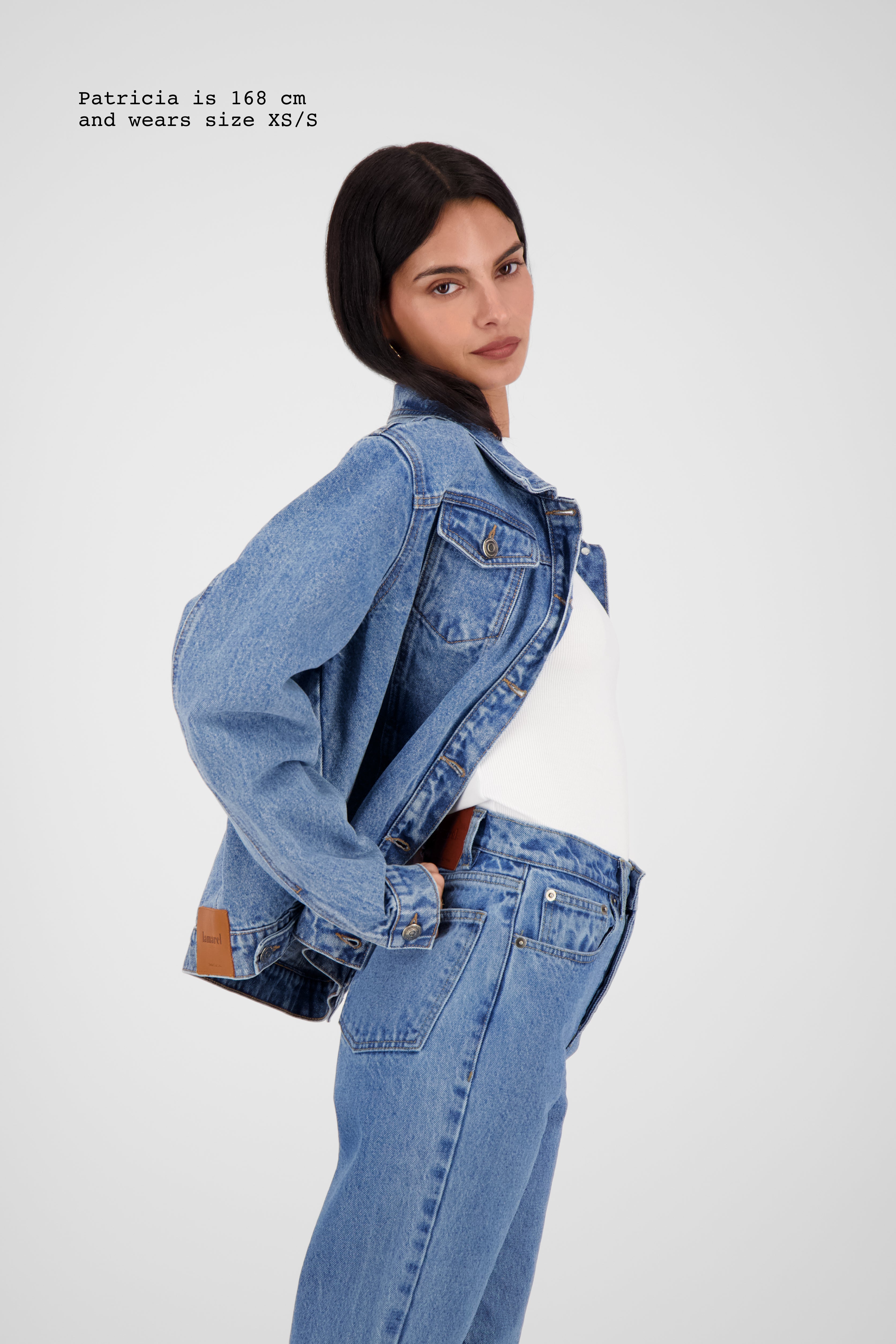 CLASSIC DENIM JACKET