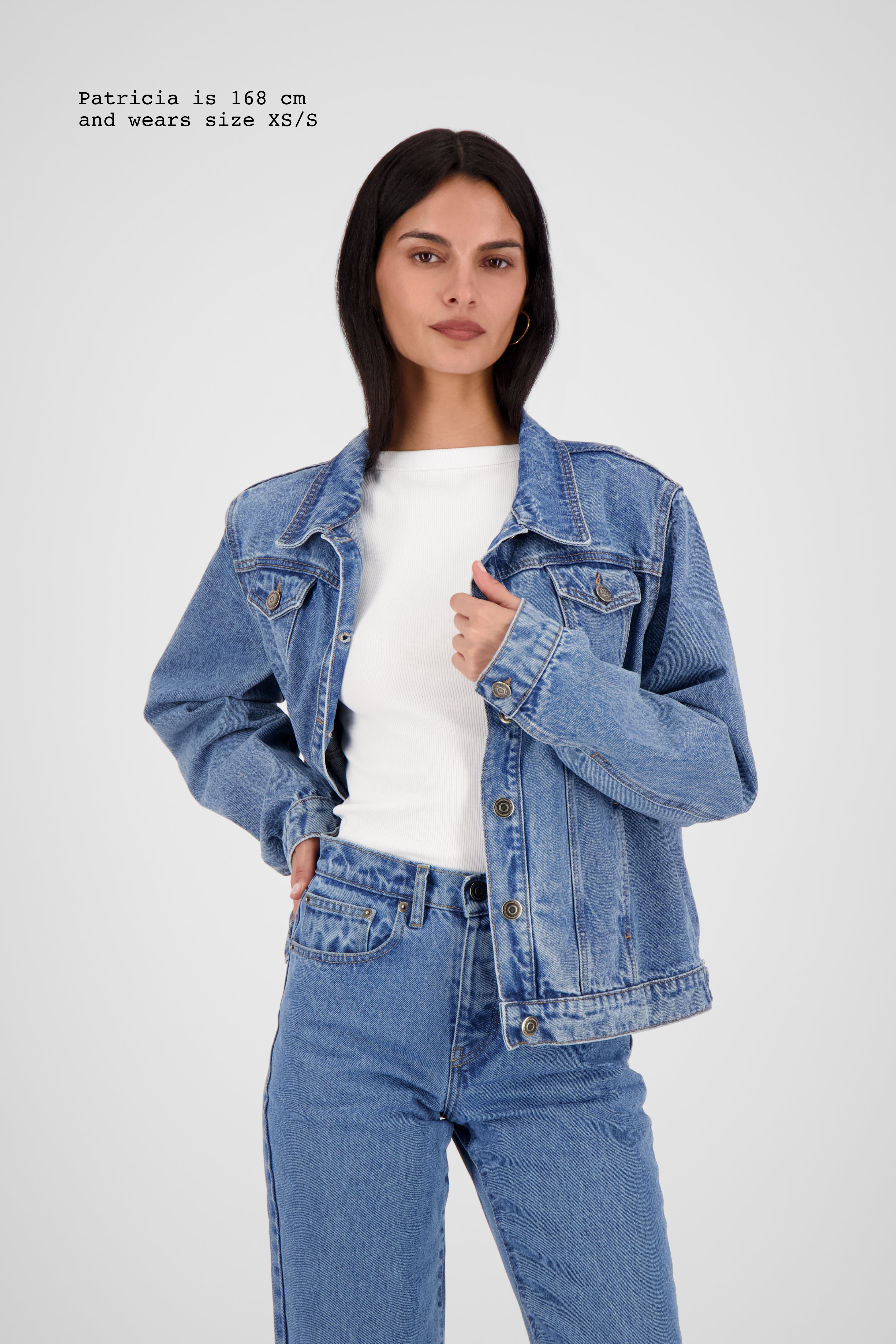 CLASSIC DENIM JACKET