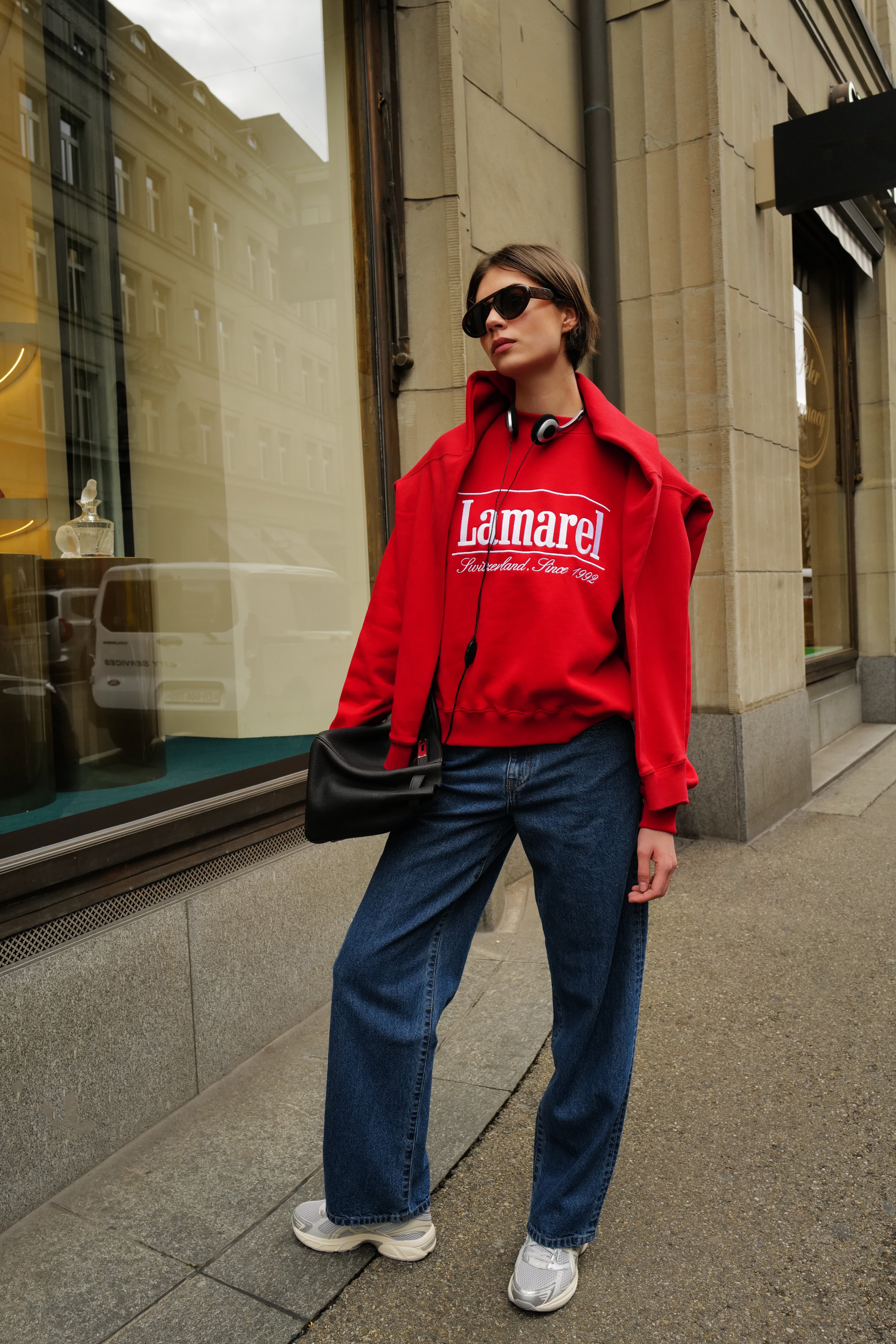 LAMAREL 90's OVERSIZED SWEATER