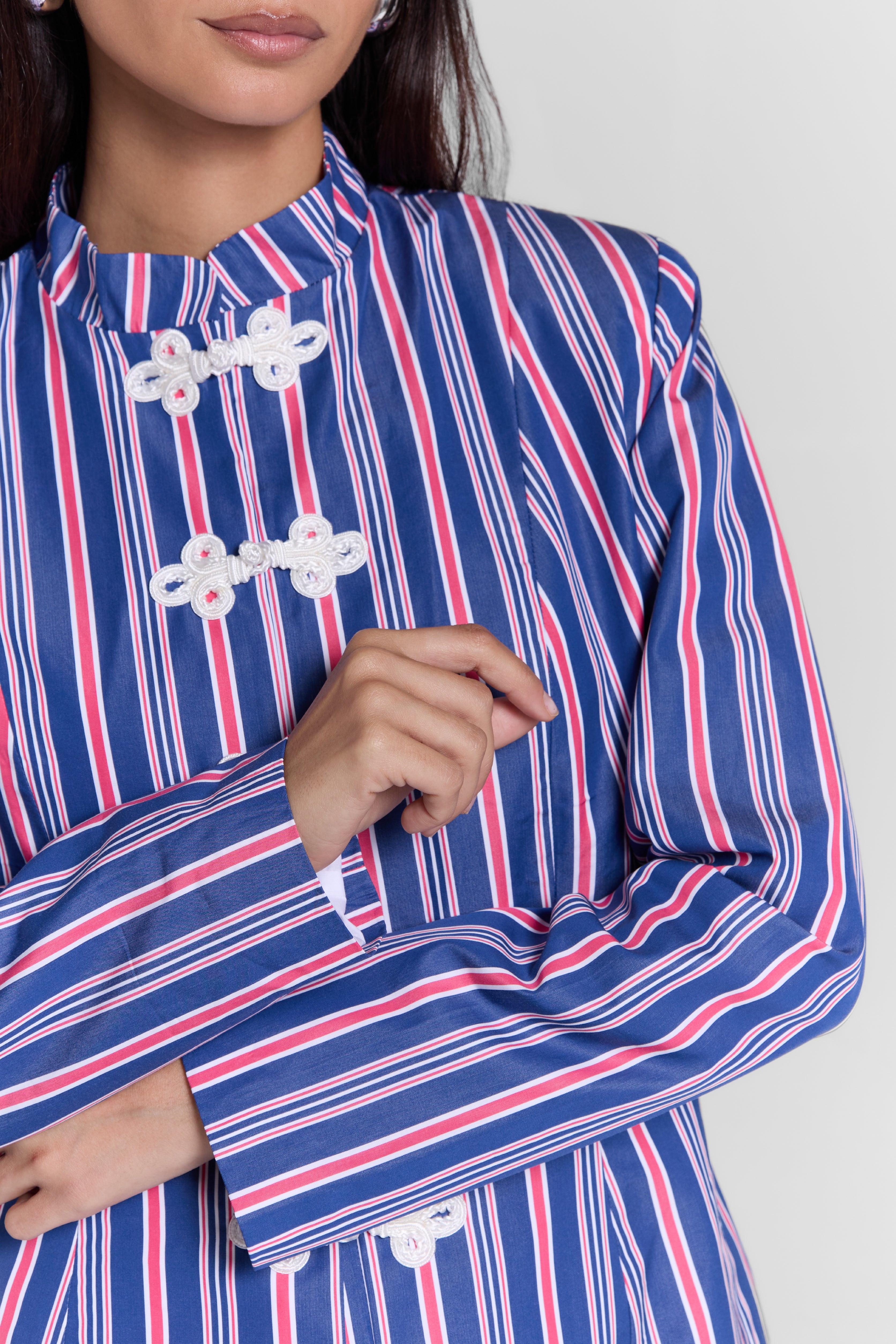 FITTED SHIRT WITH FASTENINGS