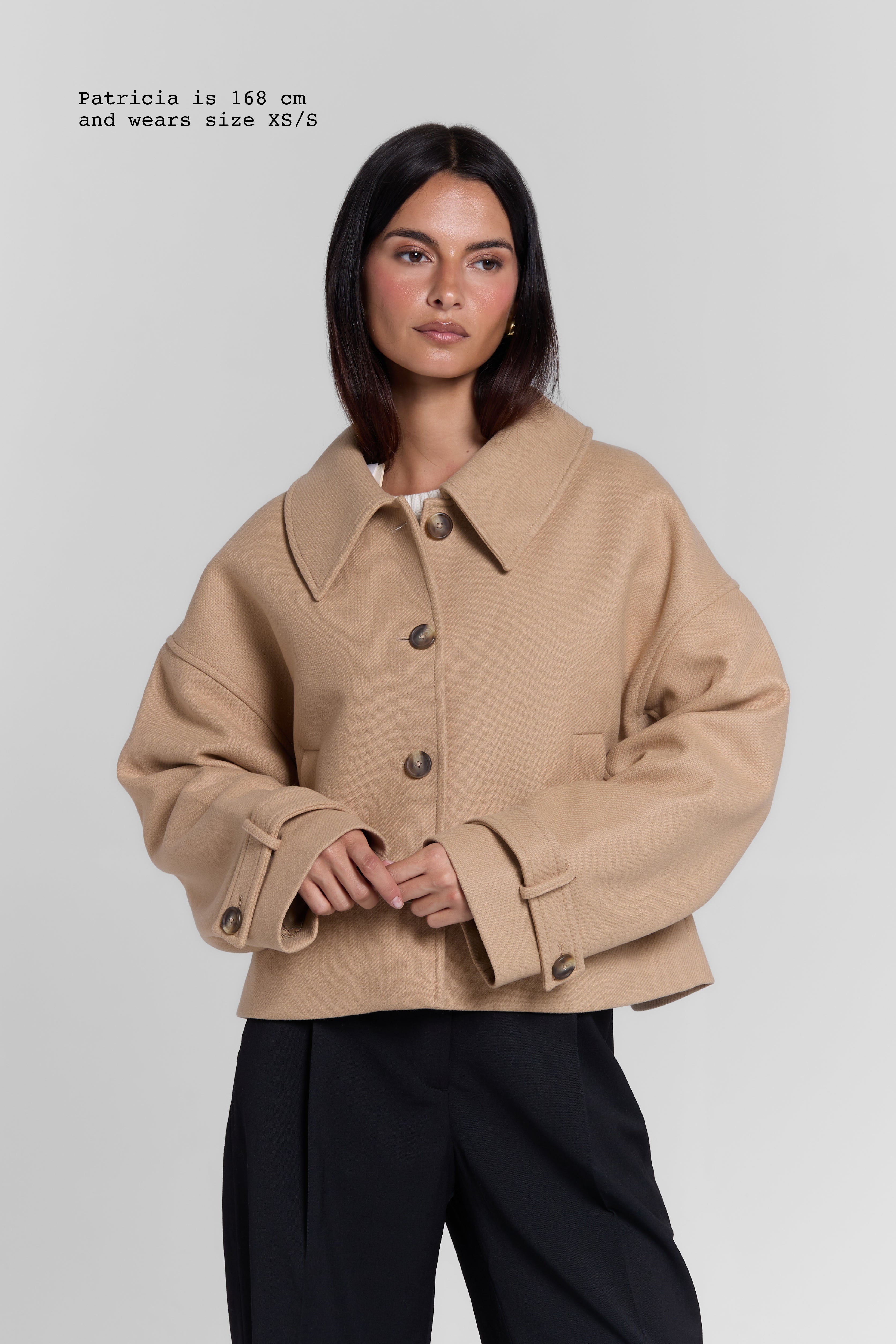 CROPPED COAT
