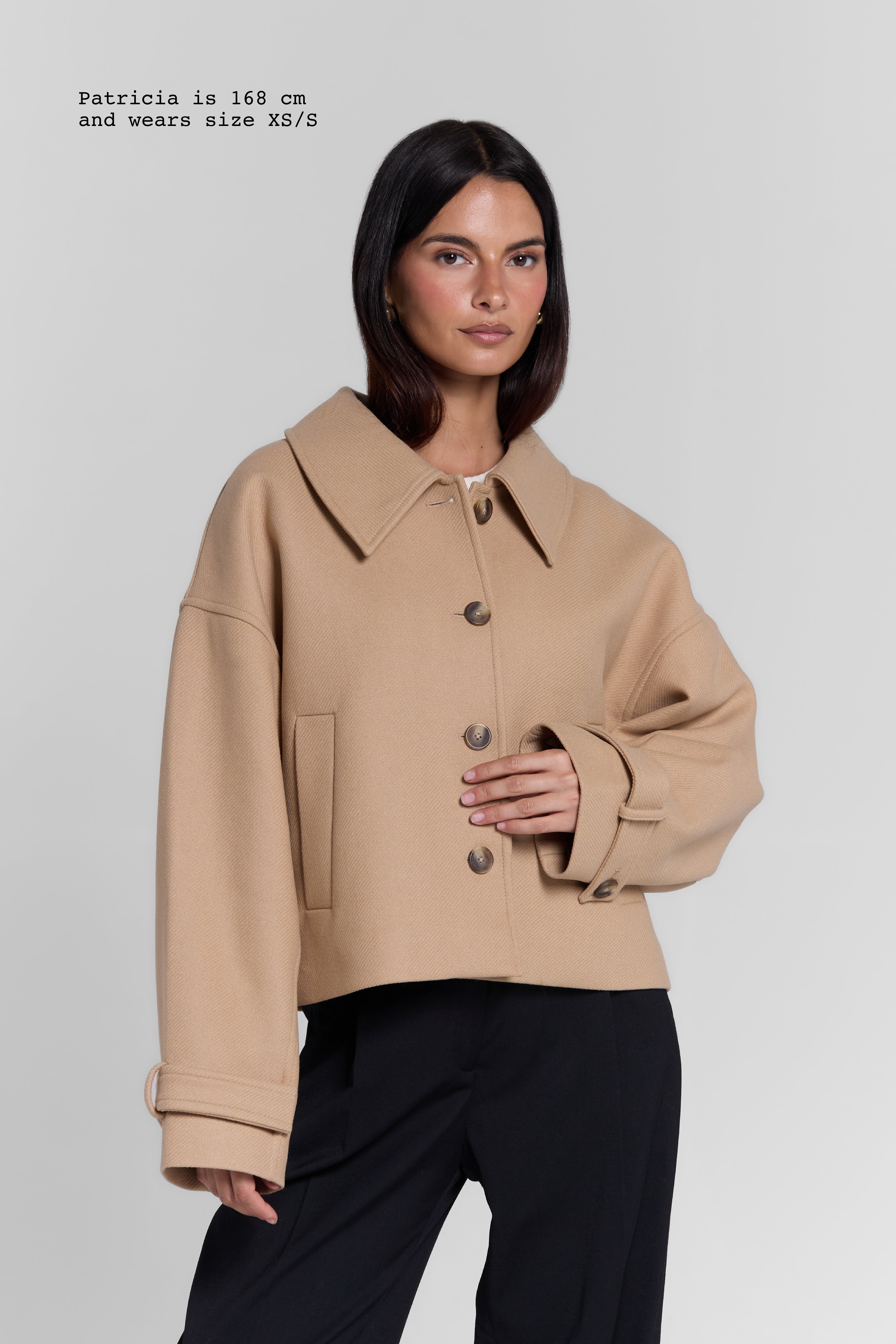 CROPPED COAT