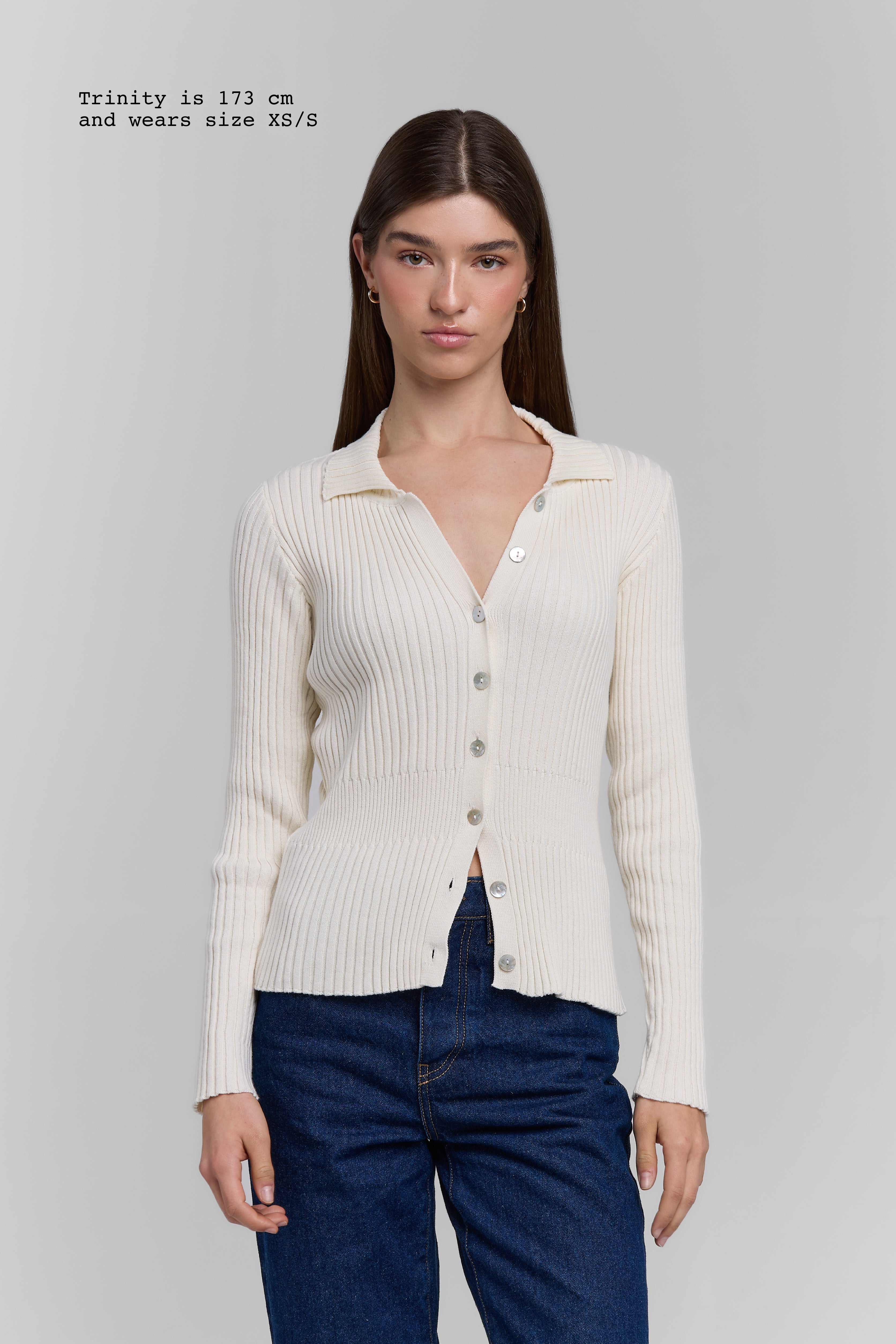 KNIT BUTTONED LONG SLEEVE TOP