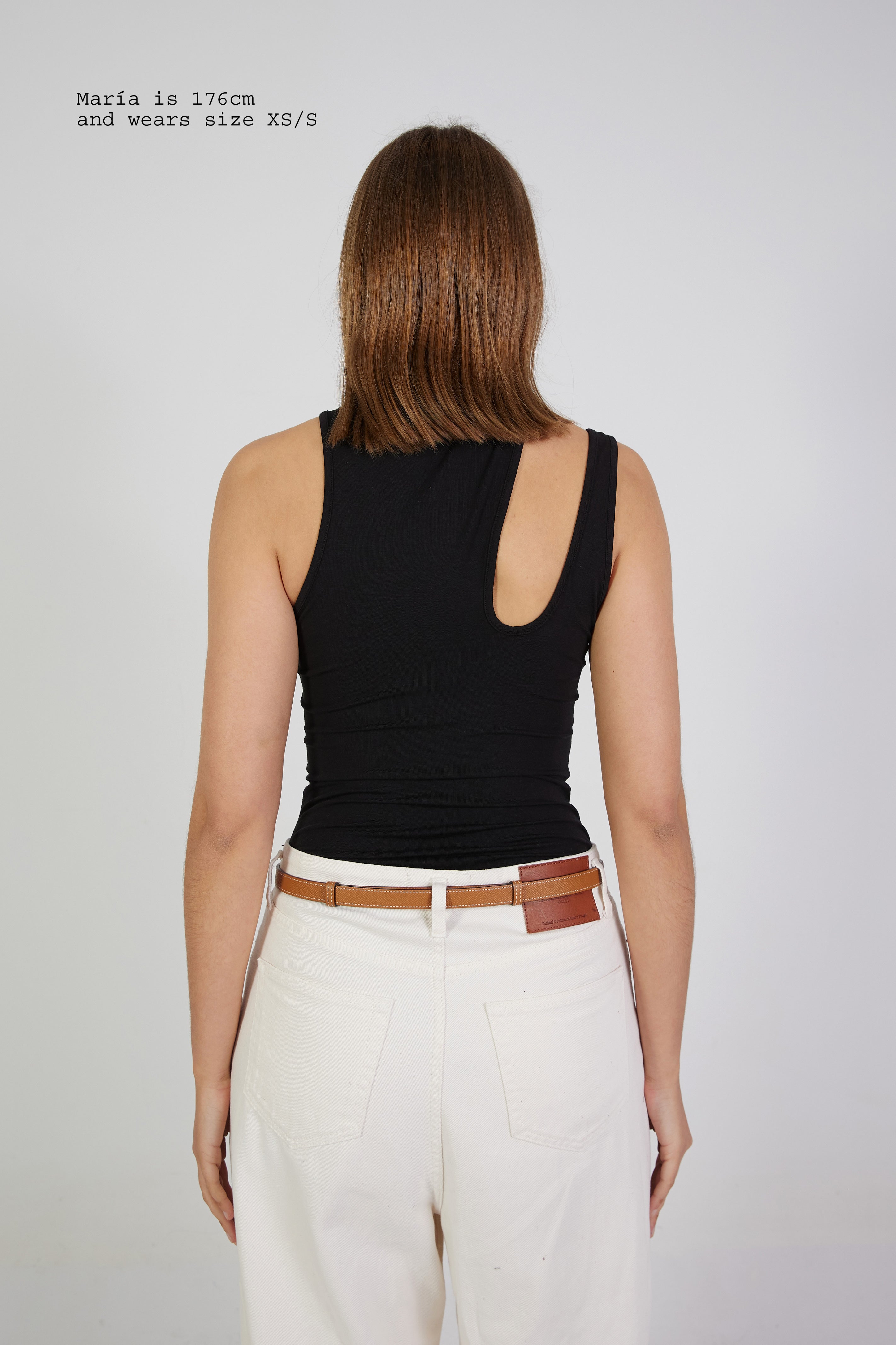 CUT-OUT TOP