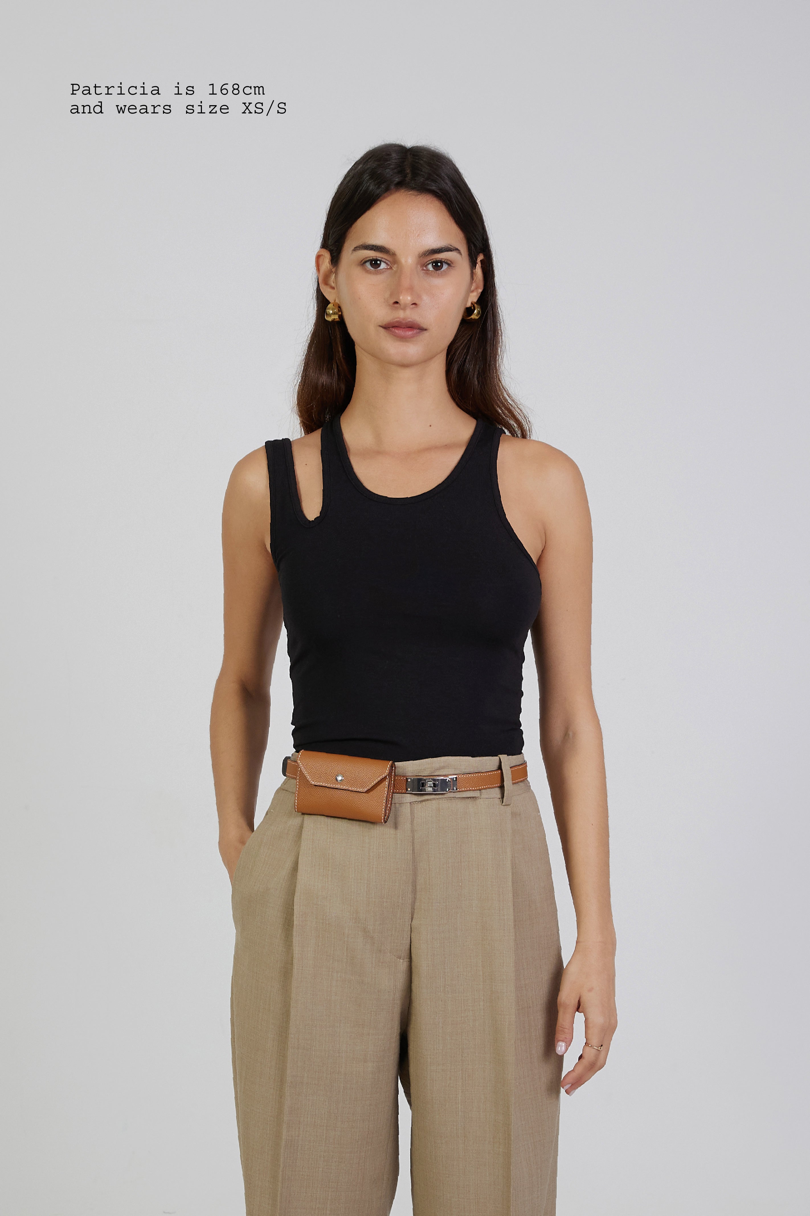 CUT-OUT TOP