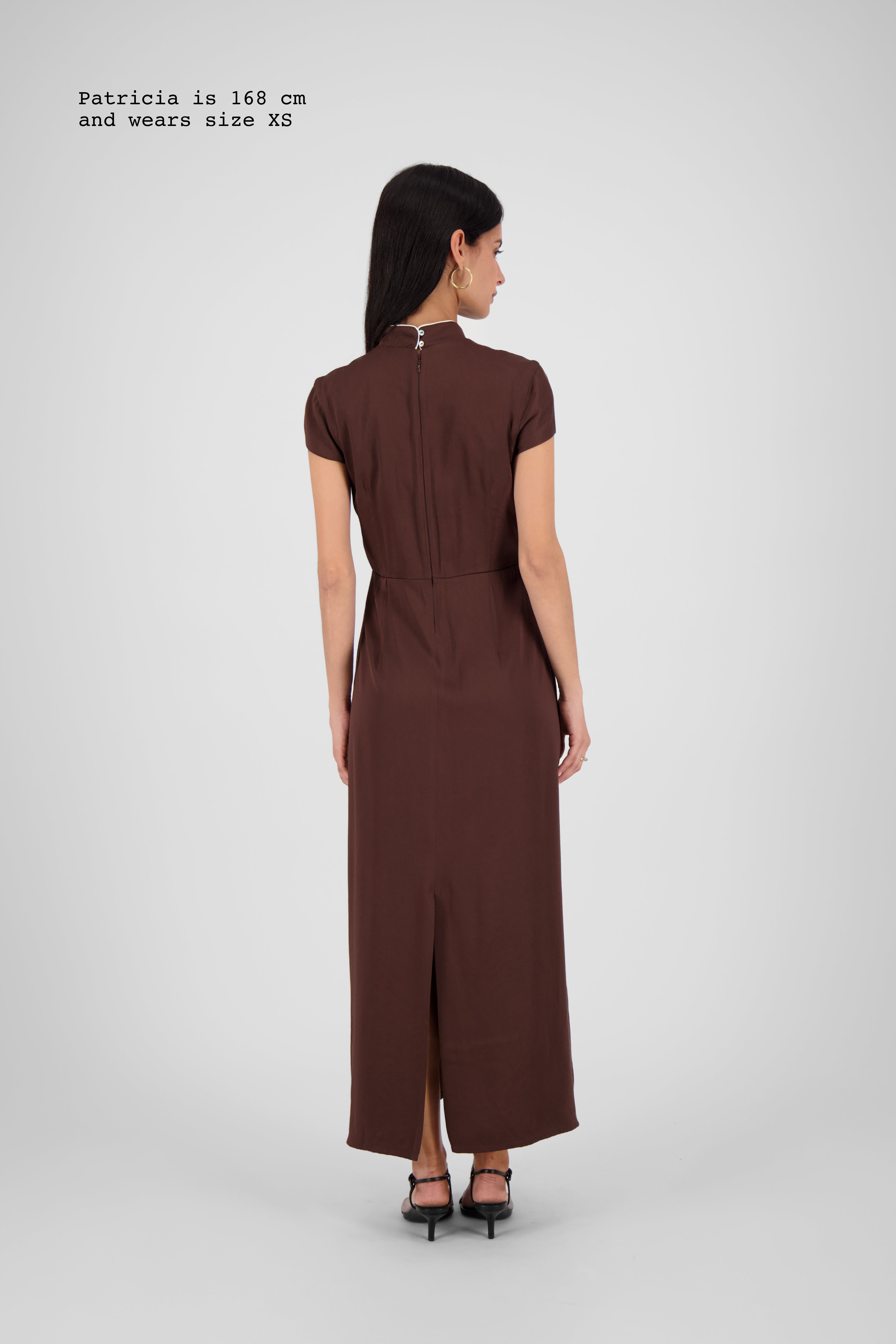 VISCOSE DRESS WITH FASTENINGS