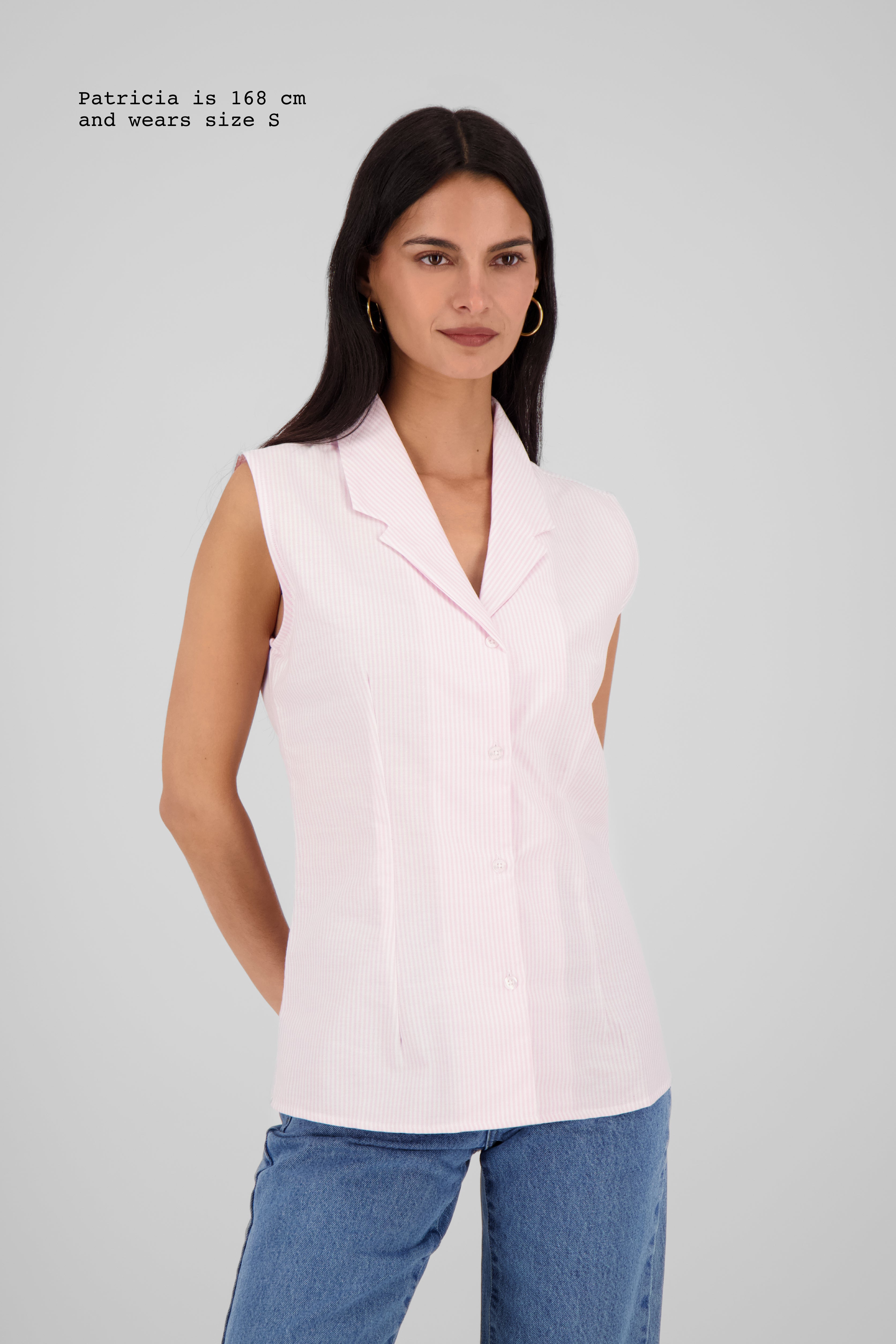 SLEEVELESS SHIRT