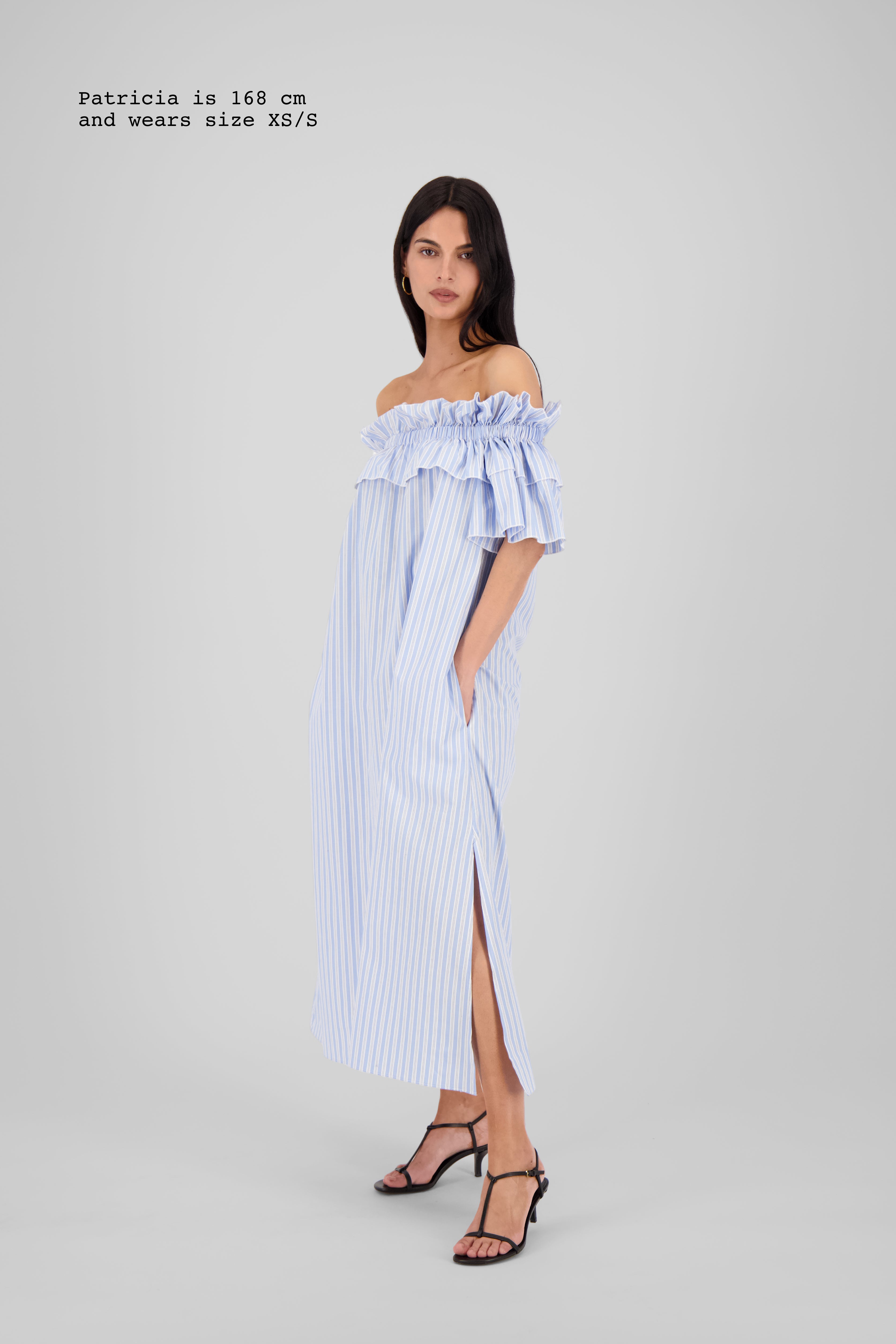 OFF-SHOULDER RUFFLE DRESS