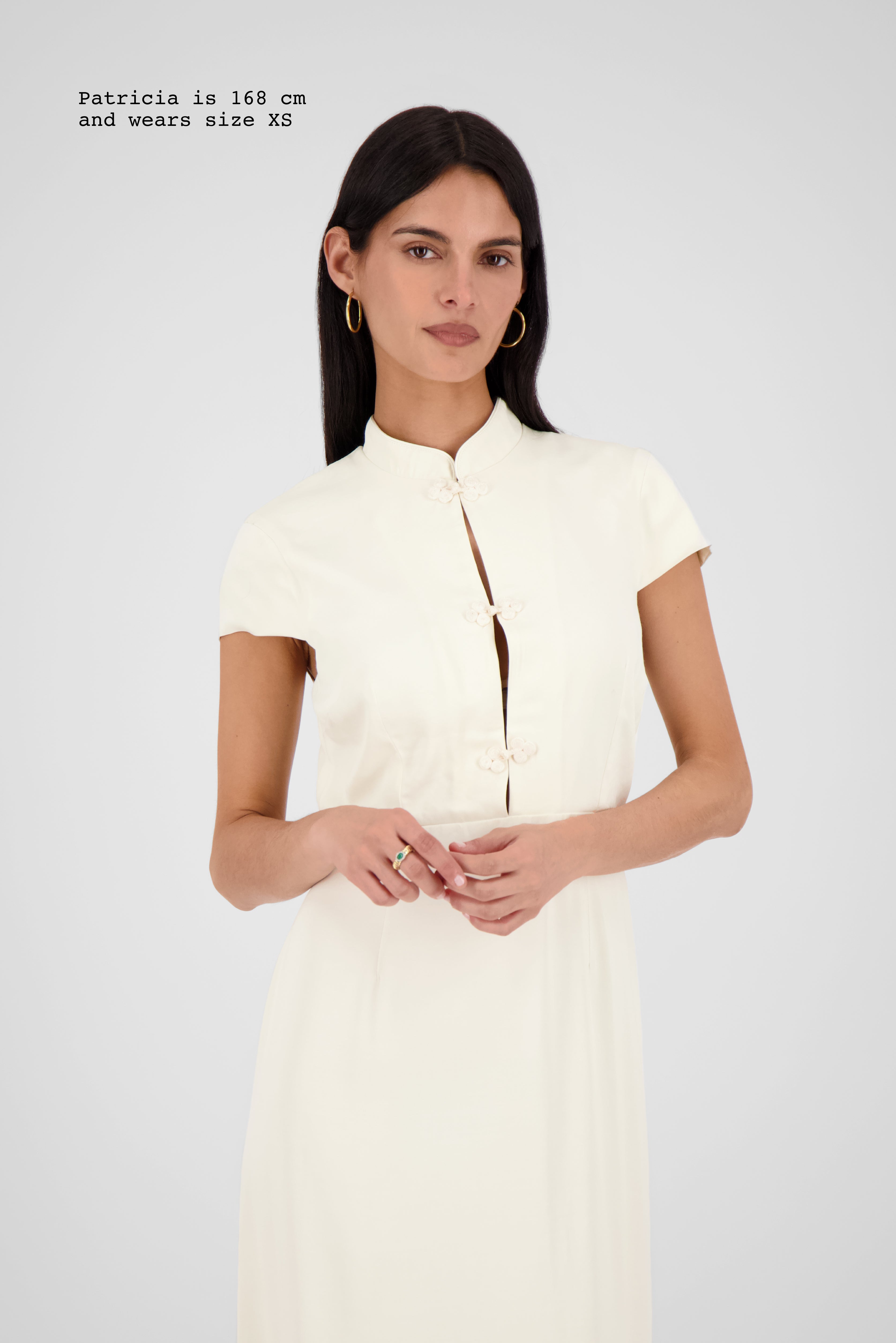 VISCOSE DRESS WITH FASTENINGS