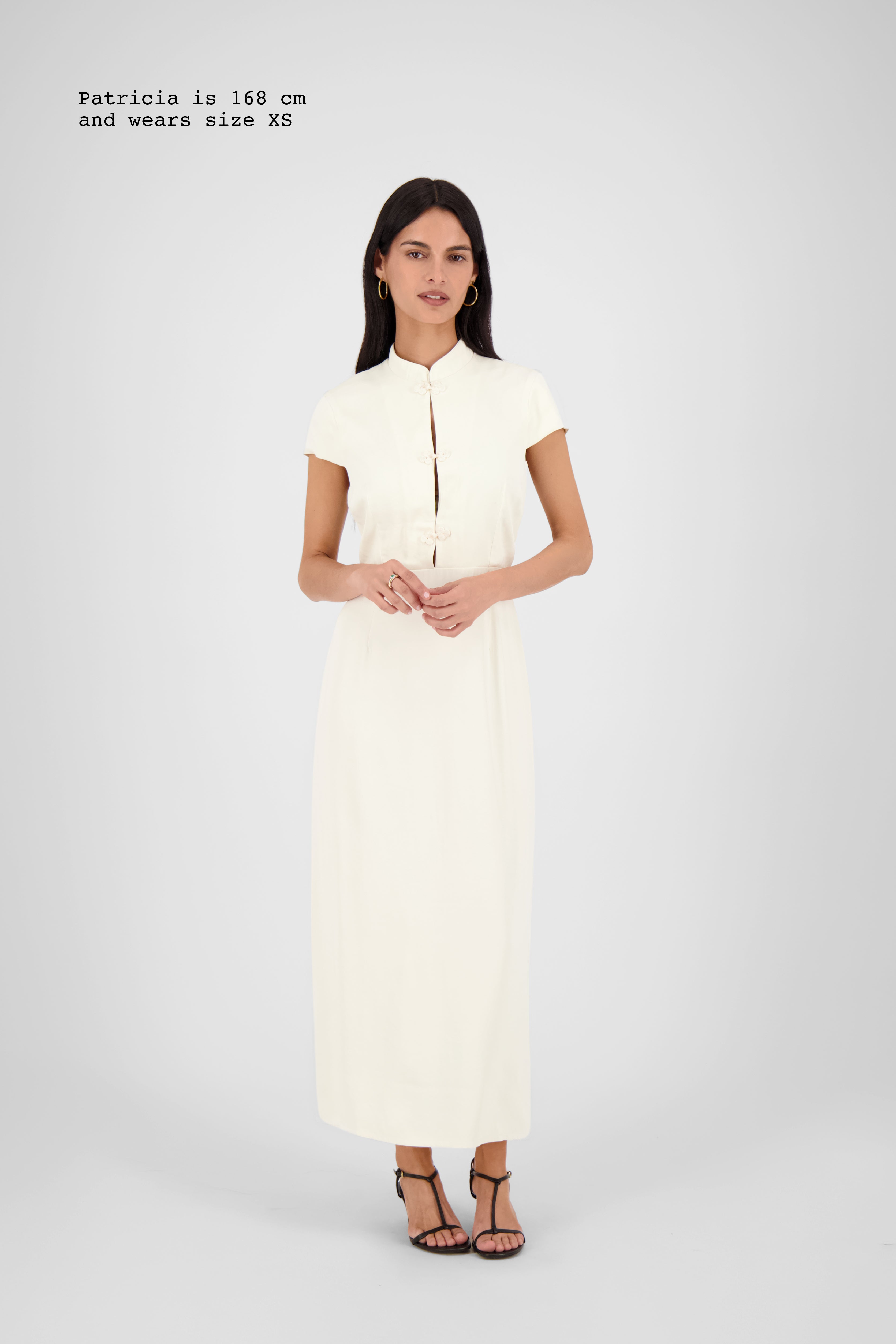VISCOSE DRESS WITH FASTENINGS