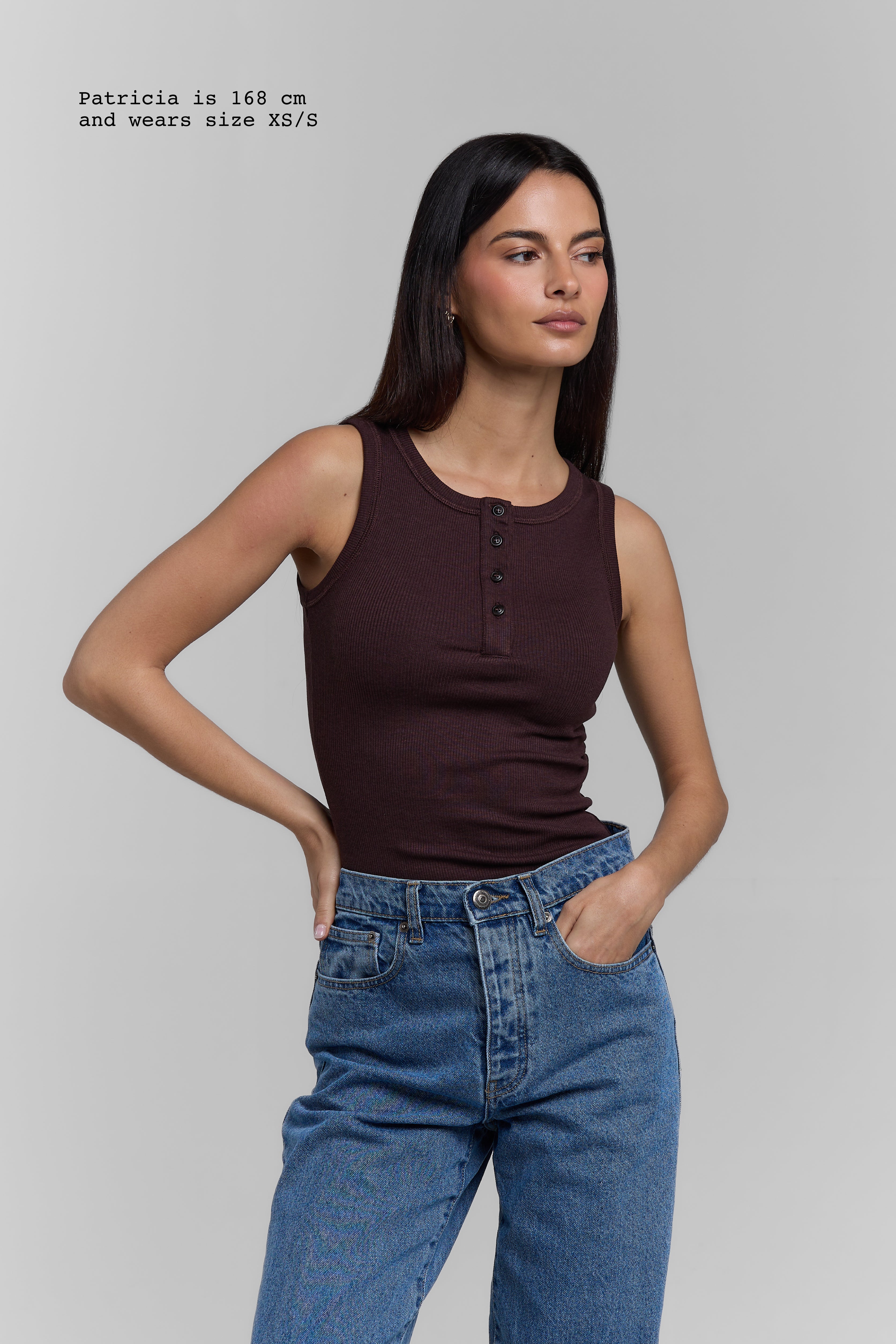RIBBED BUTTONED TANK TOP