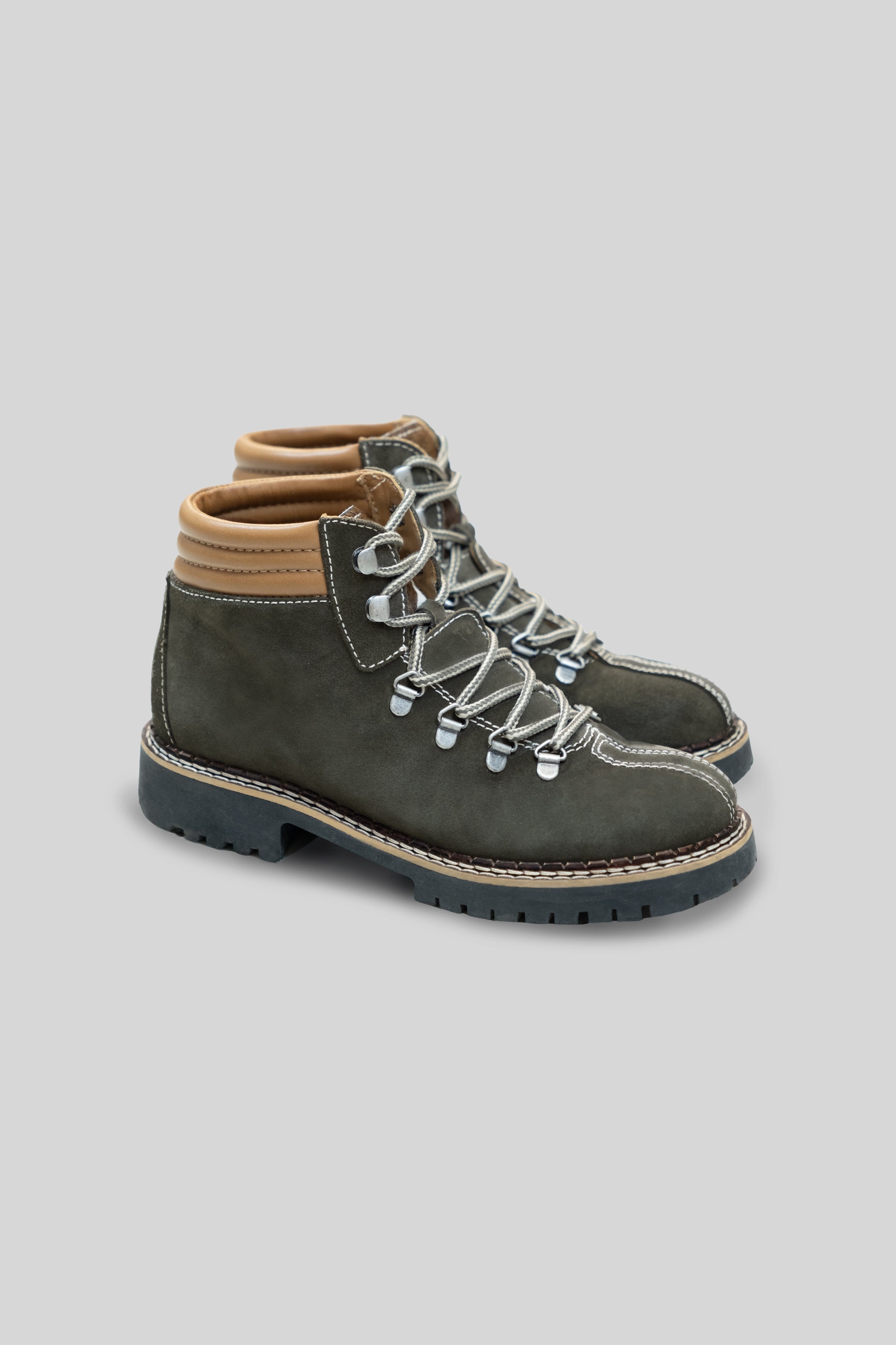 HIKING BOOTS