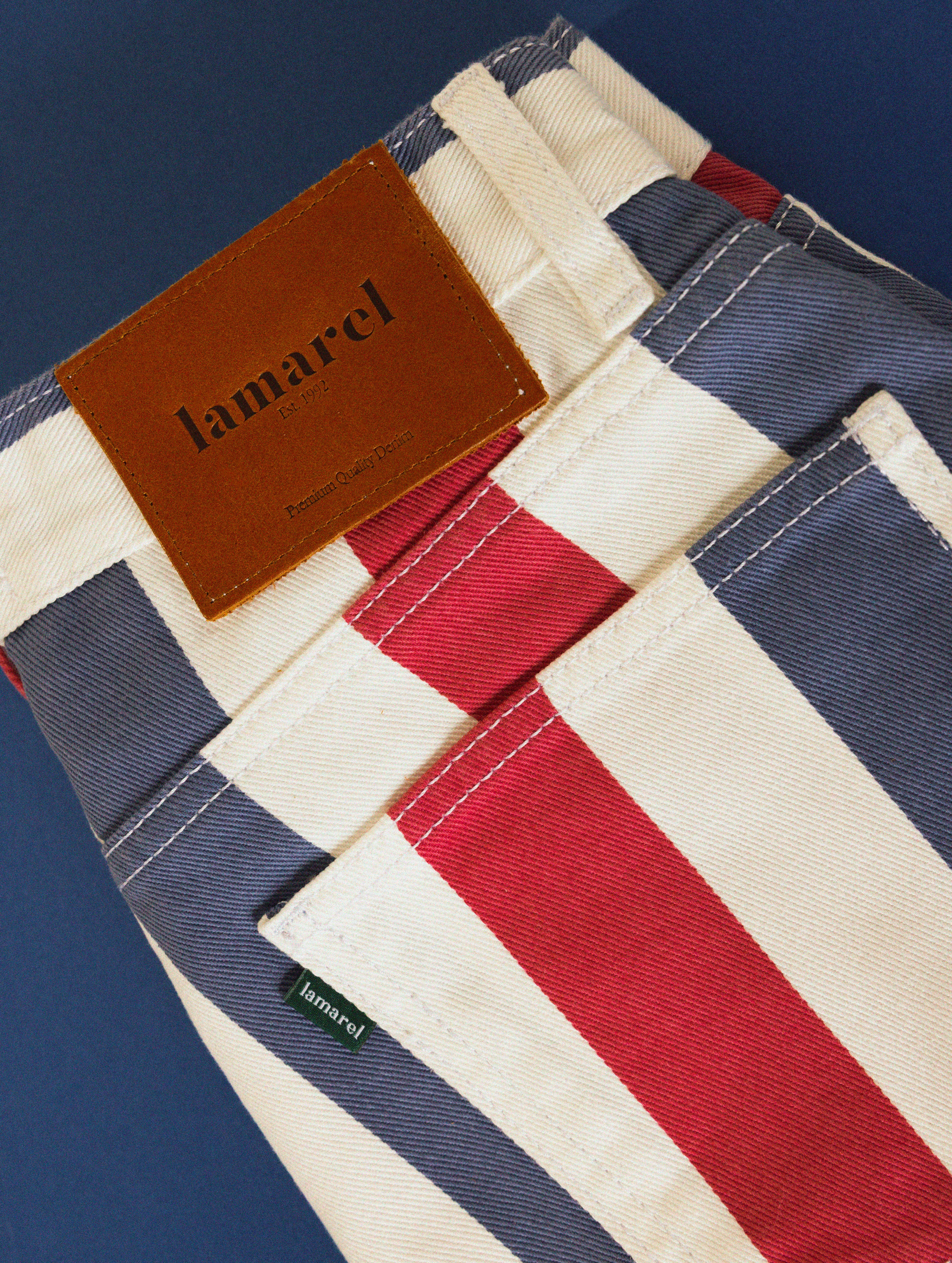 STRIPED STRAIGHT JEANS