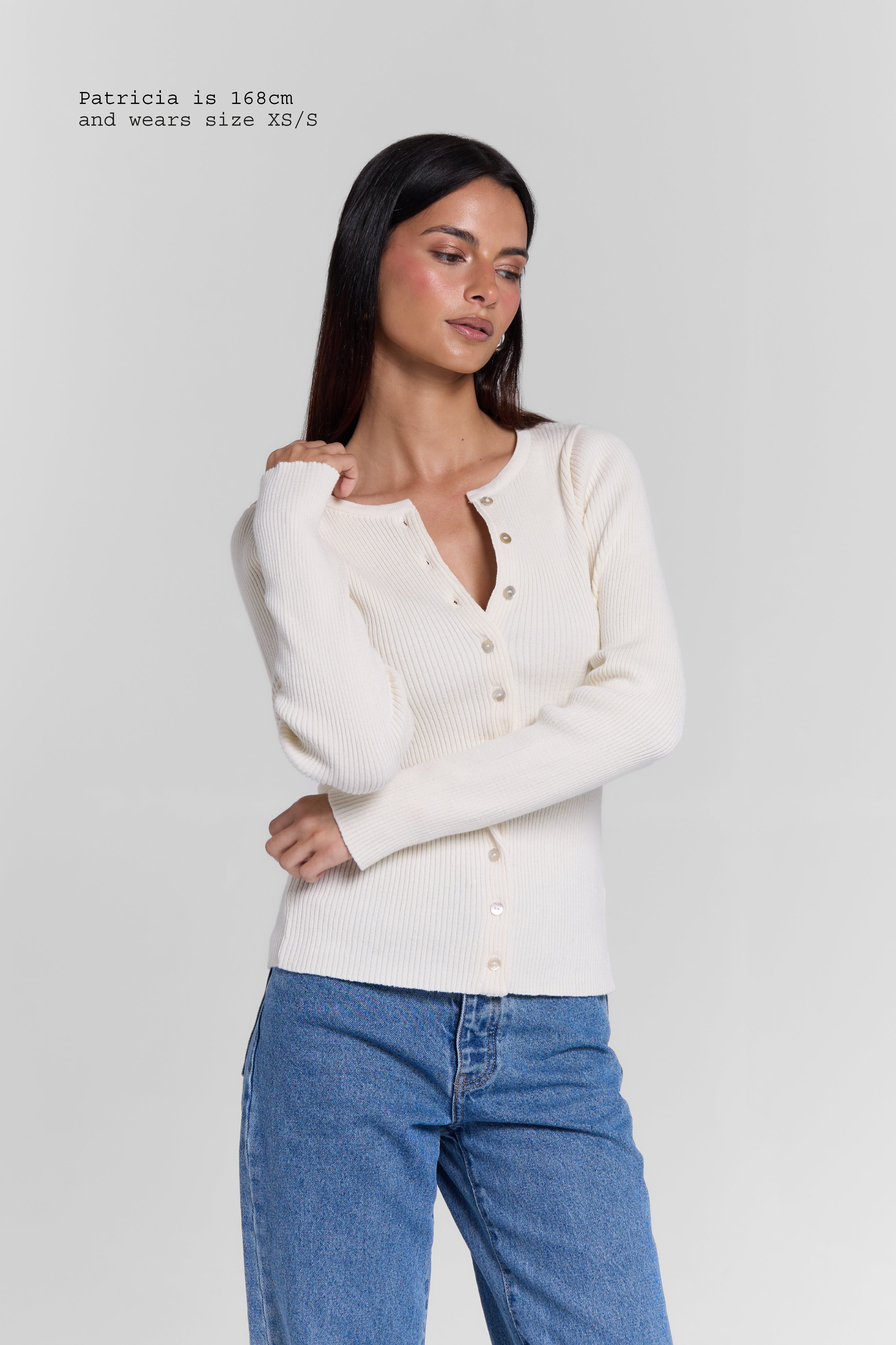 KNIT FITTED CARDIGAN