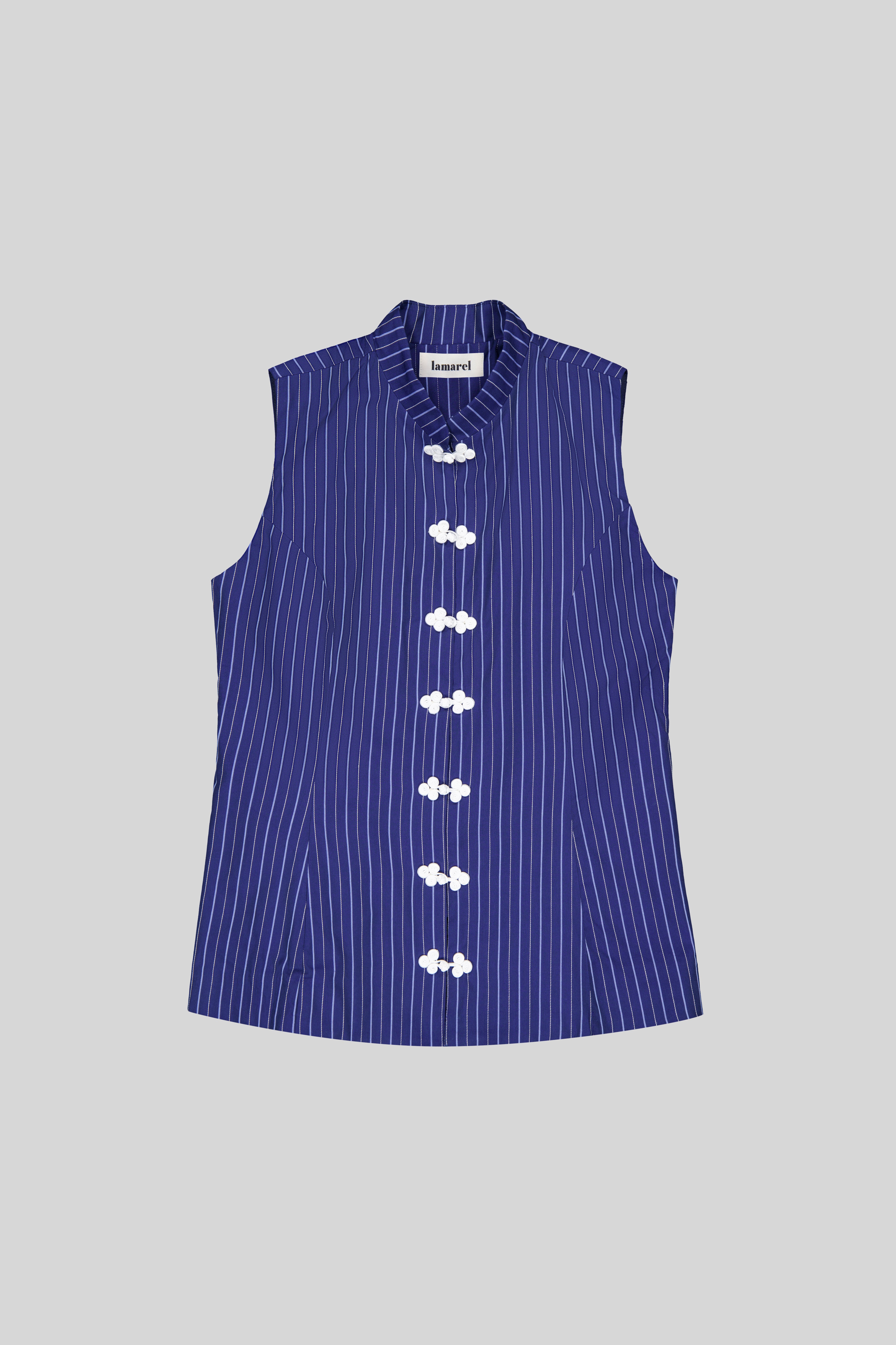 FITTED VEST WITH FASTENINGS