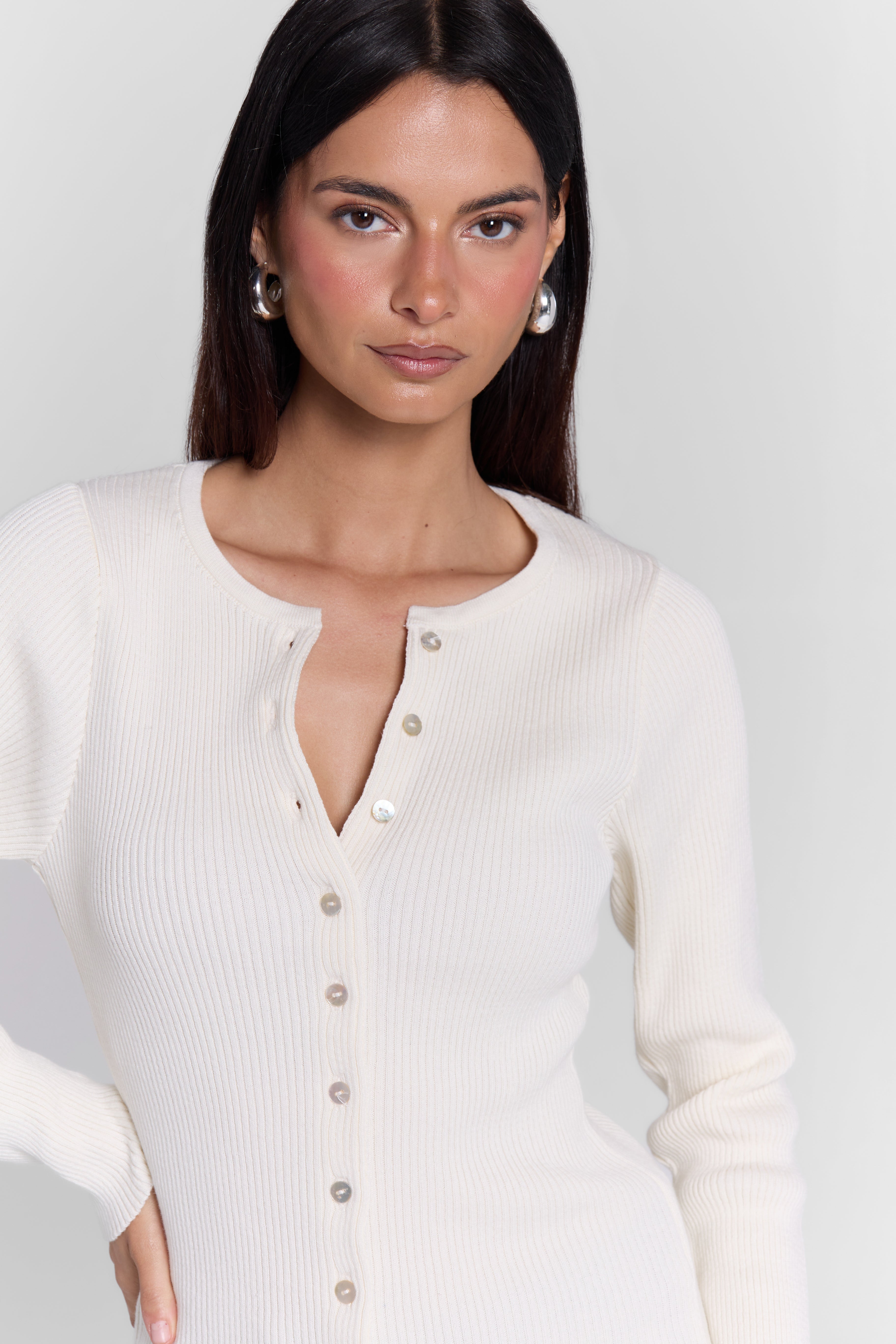 KNIT FITTED CARDIGAN