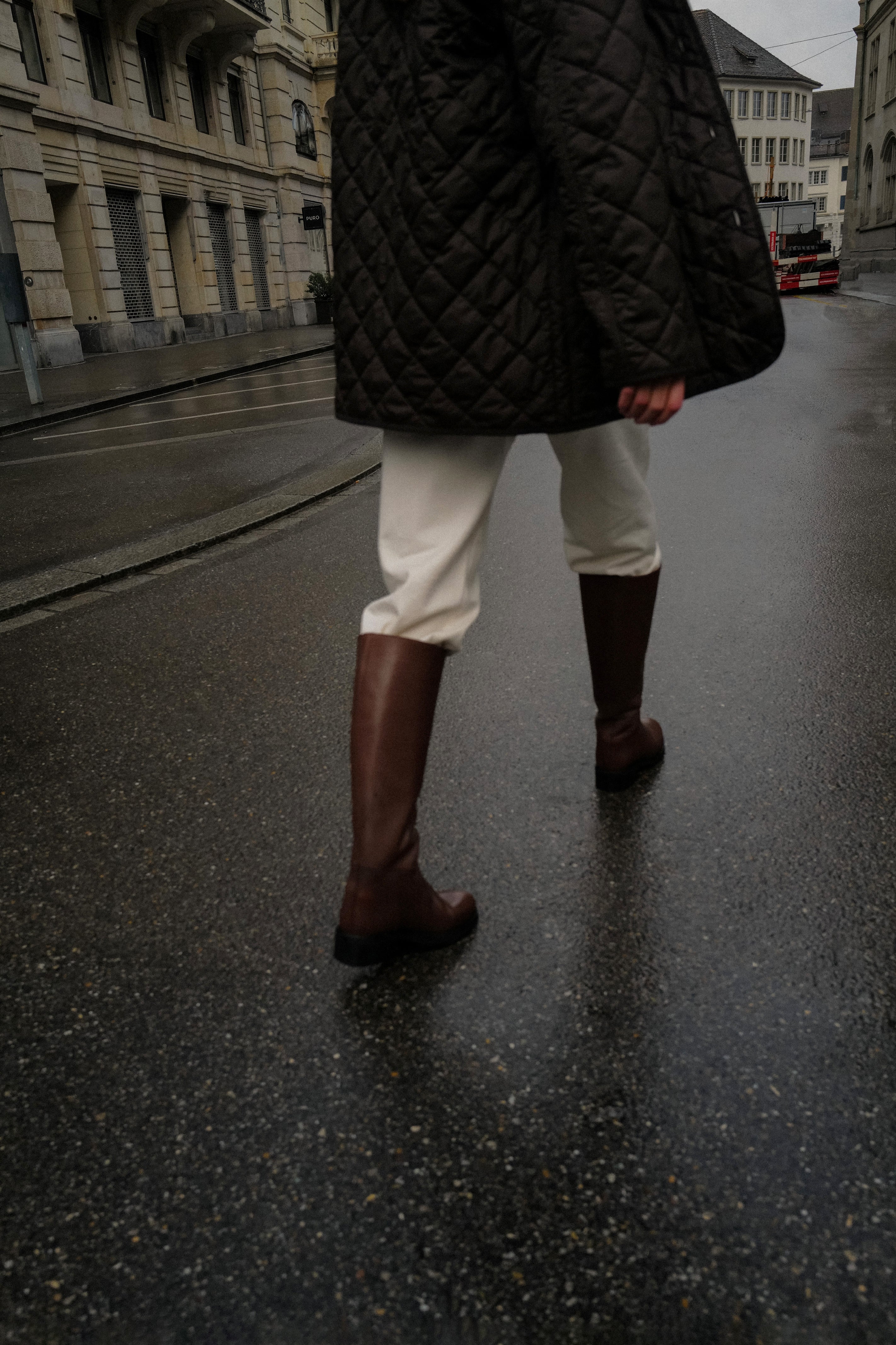 LEATHER RIDING BOOTS